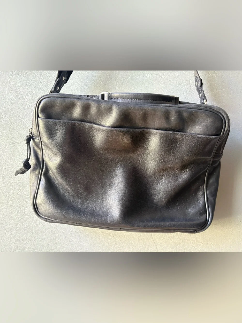 Vintage Roots Canada Black Leather Laptop Messenger Bag / Briefcase